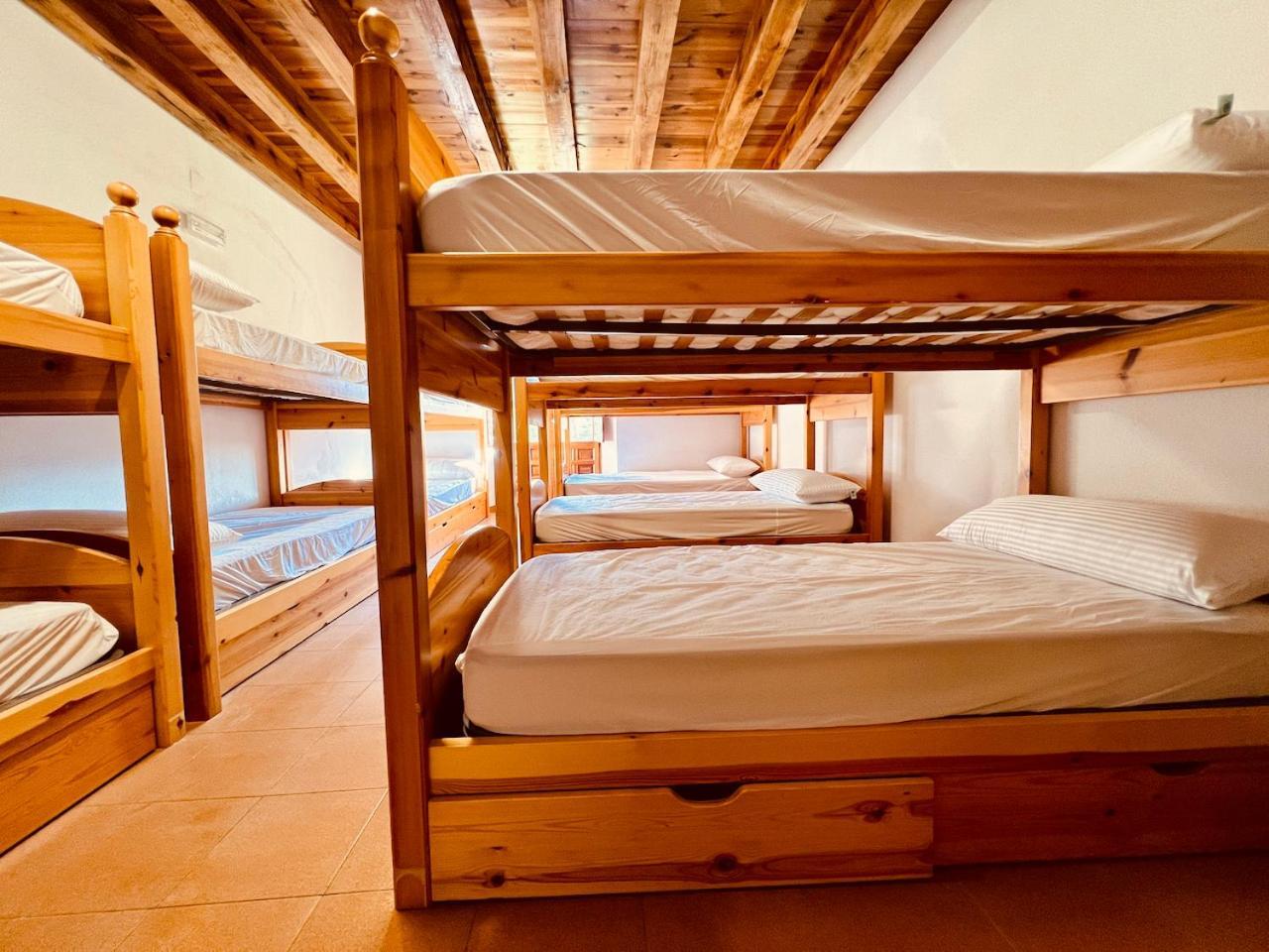 Albergue Pinares - La Casona De Revenga Regumiel de la Sierra Dış mekan fotoğraf