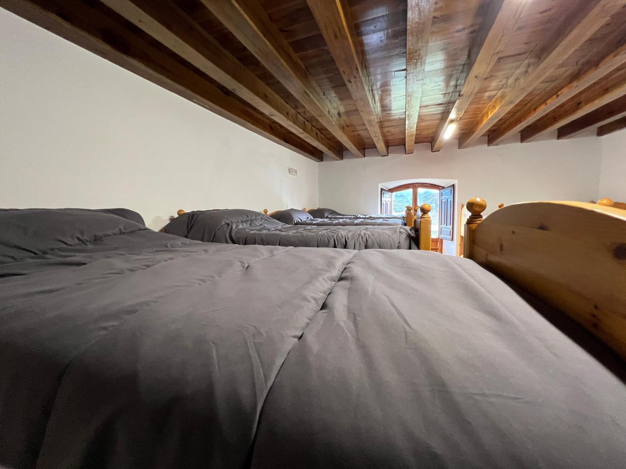 Albergue Pinares - La Casona De Revenga Regumiel de la Sierra Dış mekan fotoğraf