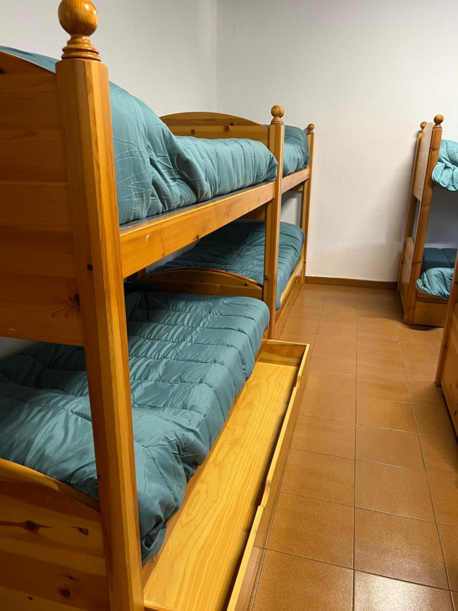 Albergue Pinares - La Casona De Revenga Regumiel de la Sierra Dış mekan fotoğraf