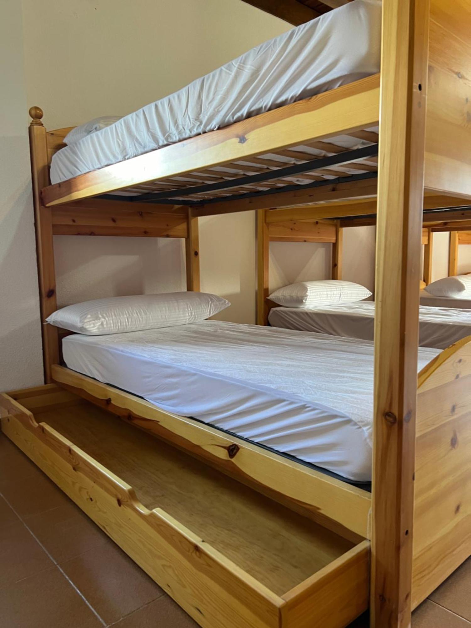 Albergue Pinares - La Casona De Revenga Regumiel de la Sierra Dış mekan fotoğraf
